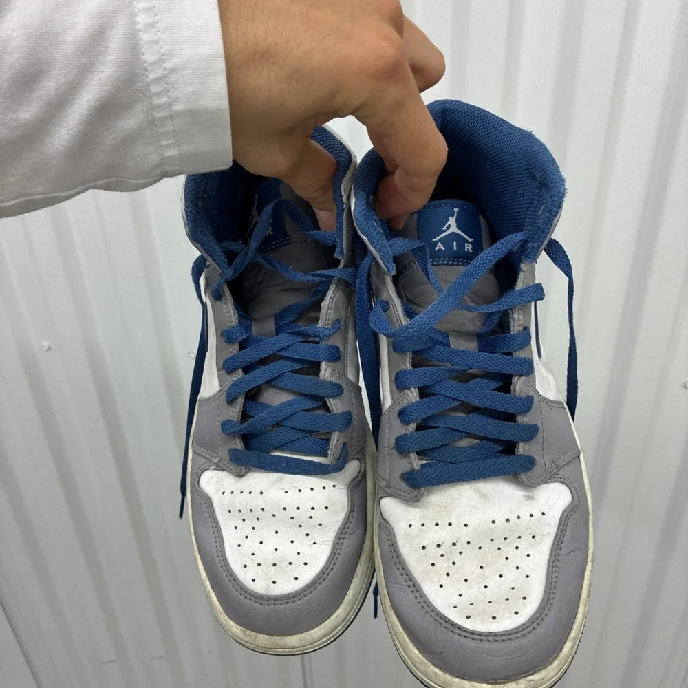 Jordan Air Jordan 1 Mid Cement Grey/White/True Blue Men's Size 8.5
